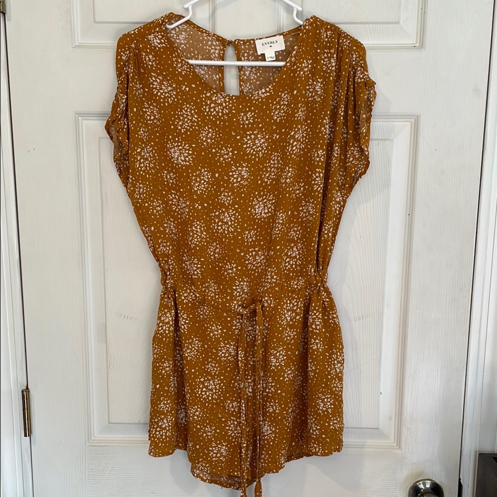 Everly Size Small Shorts Romper